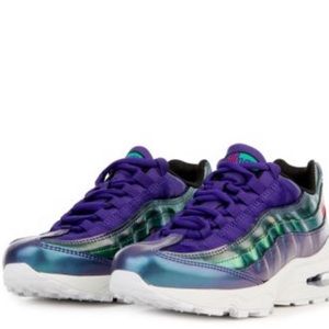 AIR MAX 95 SE
Court Purple/Rush Pink-neptune Green
